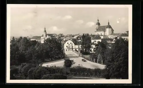 AK Weisskirchen in Mähren, Stadtansicht mit Blick auf den Dom