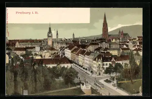 AK Freiburg i. B., Panoramablick mit Strassenbahn