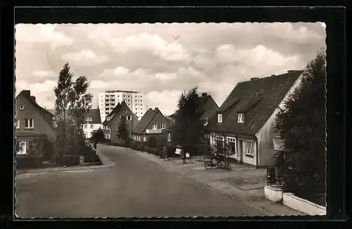 AK Itzehoe-Tegelhörn, Strassse am Buschkamp mit Geschäft