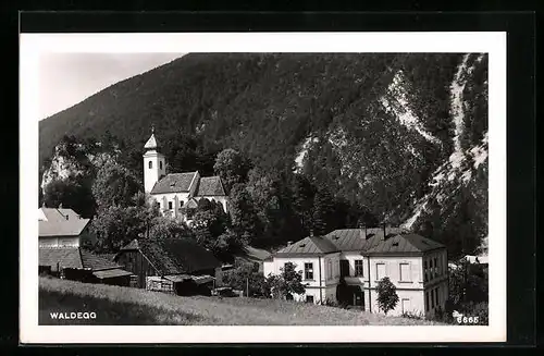 AK Waldegg, Ortsansicht mit Kirche