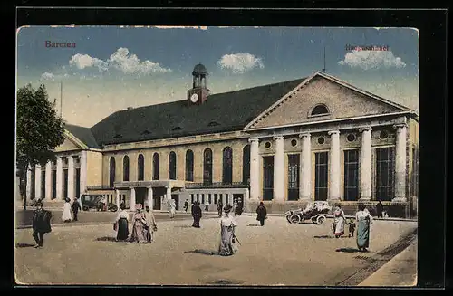 AK Barmen, Hauptbahnhof mit Passanten