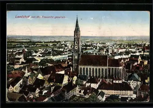 AK Landshut, Kirche zwischen Häusern von der Trausnitz gesehen