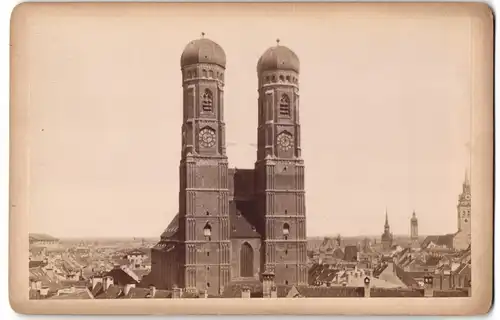Fotografie unbekannter Fotograf, Ansicht München, Blick auf die Frauenkirche