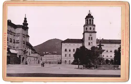 Fotografie Römmler & Jonas, Dresden, Ansicht Salzburg, Blick auf den Residenzplatz mit Kirche