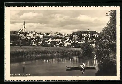 AK Waidhofen /Thaya, Ortsansicht mit Bootspartie