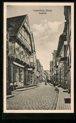 AK Lauenburg a. d. Elbe, Elbstrasse mit Apotheke