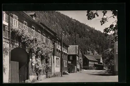 AK Hockeroda /Saale, Dorfstrasse im Sonnenschein