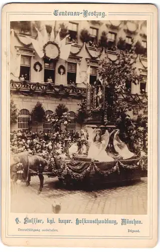 Fotografie G. Stuffler, München, Ansicht München, Festwagen mit Christlichem Kunst Altar auf der Centenarfeier 1888