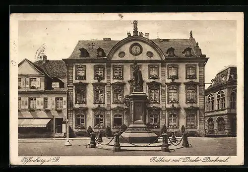 AK Offenburg i. B., Rathaus mit Drake-Denkmal