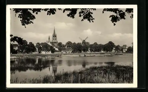 AK Werder /Havel, Blick von der Inselbrücke auf die Insel, evangelische Kirche und Inselmühle