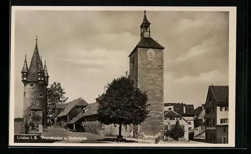 AK Lindau, Strasse am Schrannenplatz mit Peterskirche und Diebsturm