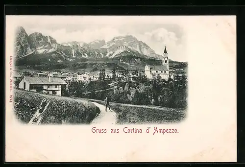 AK Cortina d`Ampezzo, Ortsansicht gegen die Alpen