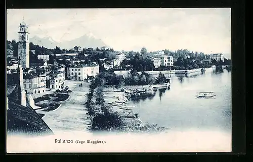 AK Pallanza /Lago Maggiore, Ortspartie mit Gewässer und Booten