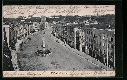 AK Mühldorf /Inn, Strassenpartie mit Obeliskendenkmal aus der Vogelschau