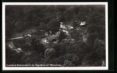 AK Schorfheide / Werbellinsee, Jagdschloss Hubertusstock aus der Vogelschau, Fliegeraufnahme