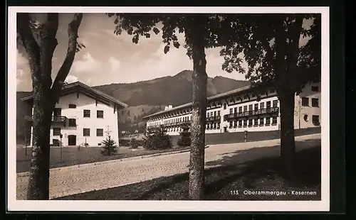 AK Oberammergau, Kasernen bei Sonnenschein