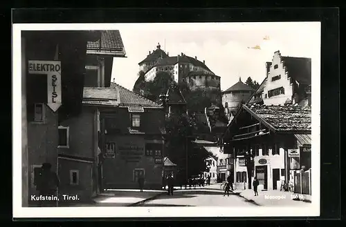 AK Kufstein, Strassenpartie mit Geschäften