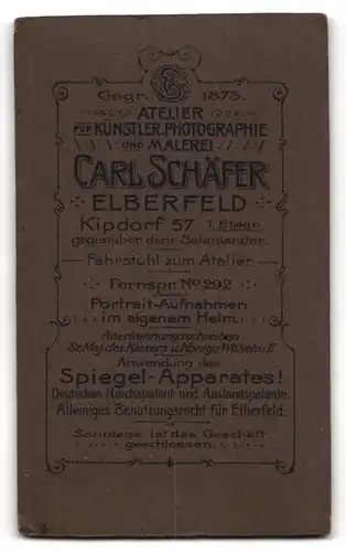 Fotografie Carl Schäfer, Elberfeld, Kipdorf 57, Junger Herr im Anzug mit Krawatte