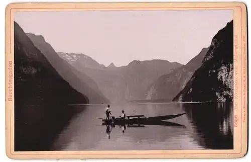 Fotografie Römmler & Jonas, Dresden, Ansicht Königsee, Blick über den See vom Malerwinkel aus, Fischerboot