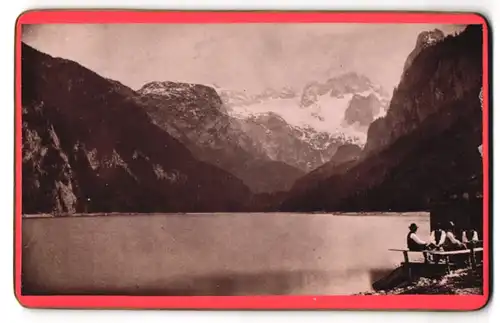 Fotografie unbekannter Fotograf, Ansicht Gosau, Blick über den Gosausee mit dem Dachstein