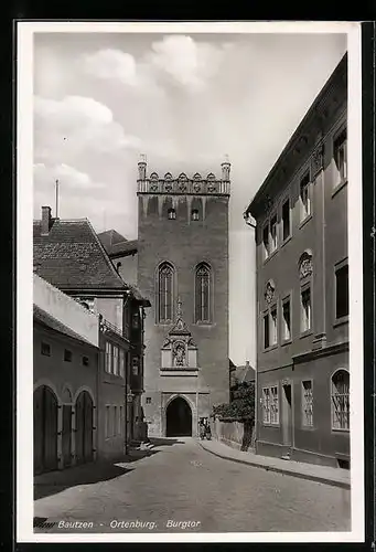 AK Bautzen-Ortenburg, Blick auf das Burgtor