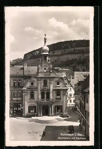 AK Kulmbach /Bayr. Ostmark, Marktplatz mit Rathaus