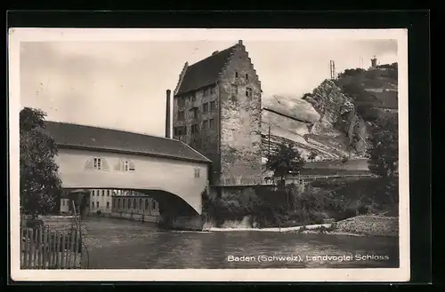 AK Baden, das Landvogtei-Schloss mit Fluss