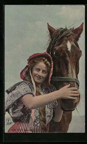 AK Bäuerin in Tracht mit altem Arbeitspferd