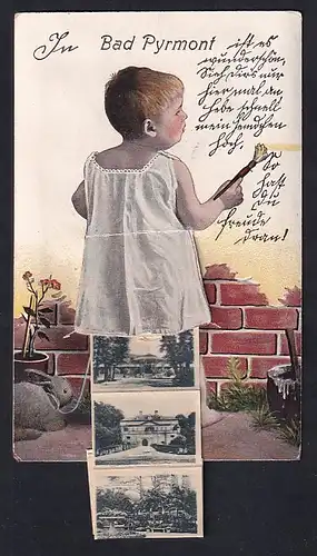 Leporello-AK Bad Pyrmont, Kind mit Ansichten unterm Hemdchen, Fürstliches Kurhaus, Park