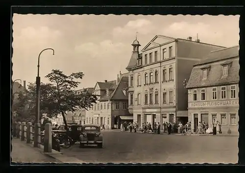 AK Eisenberg /Th., Ernst-Thälmann-Platz mit Konsum Fleischwaren