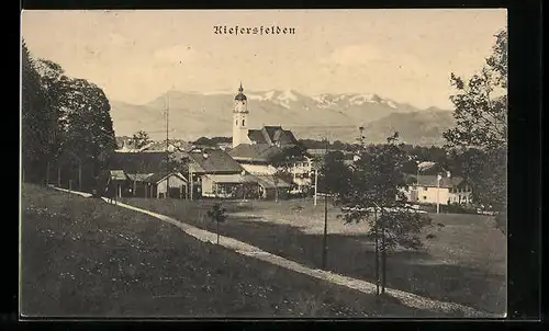 AK Kiefersfelden, Ortsansicht mit Kirche