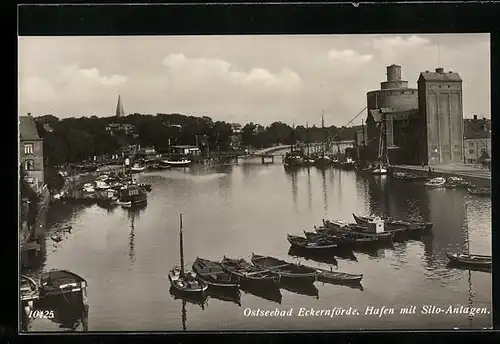 AK Eckernförde / Ostseebad, Hafen mit Silo-Anlagen