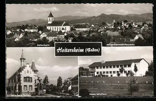 AK Heitersheim /Baden, Teilansicht mit Schwarzwald-Panorama, Rathaus, Neues Schulhaus