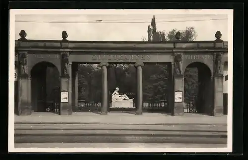 AK Karlsruhe, Südeingang vom Stadtgarten