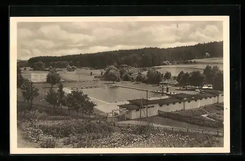 AK Bad Berka, Blick auf das Freibad und Umgebung