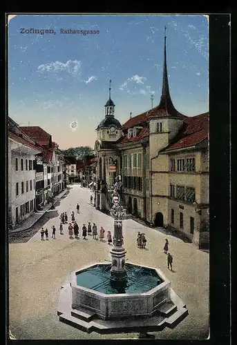 AK Zofingen, Kinder am Brunnen in der Rathausgasse