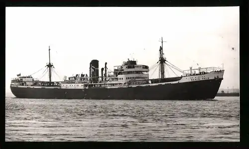 Fotografie Schiff Benin Palm im Hafen