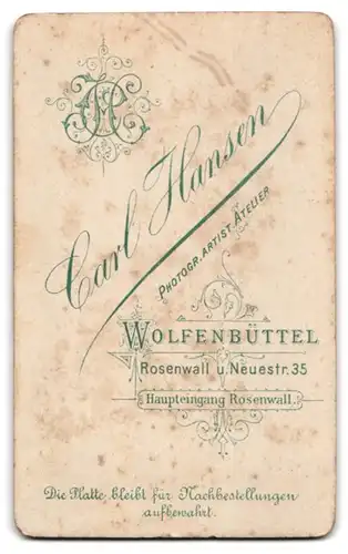 Fotografie Carl Hansen, Wolfenbüttel, Rosenwall und Neuestr. 35, Kleines Mädchen im modischen Kleid