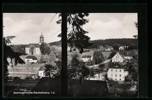 AK Rautenkranz i. V., Ortsansicht mit Blick auf die Kirche