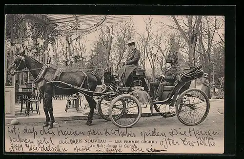 AK Paris, Les Femmes Cocher, Au Bous - devant la Cascade, Kutscherin