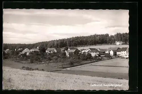 AK Neuludwigsdorf /Hochsauerland, Ortsansicht aus der Ferne