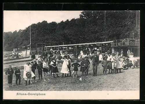 AK Hamburg-Altona-Oevelgönne, Standpartie mit Kindern