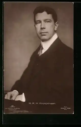 AK Der Kronprinz von Schweden im Anzug mit Krawatte