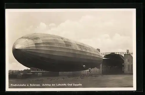 AK Friedrichshafen a. Bodensee, Aufstieg des Luftschiffs Graf Zeppelin