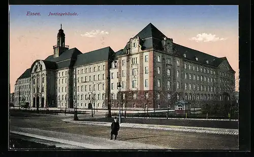 AK Essen, Justizgebäude bei Abendstimmung