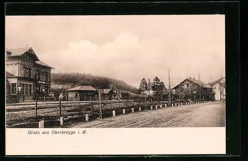 AK Oberbrügge i. W., Bahnhof mit Strassenpartie