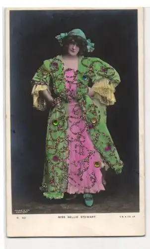 Glitzer-Perl-AK Miss Nellie Stewart mit Glitzer-Perlen-Kleid