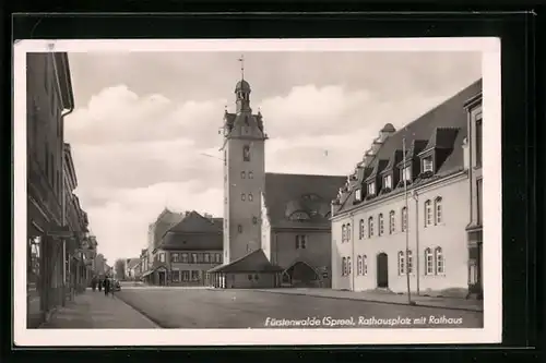 AK Fürstenwalde /Spree, Rathausplatz mit Rathaus