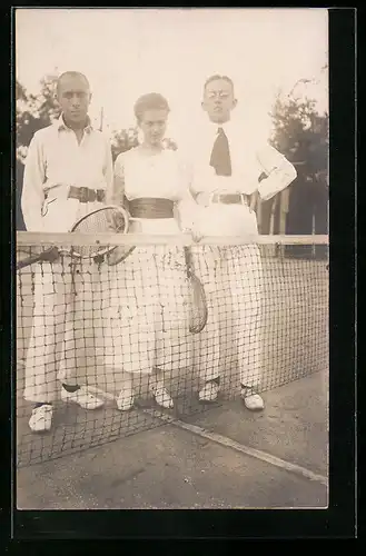 AK Die drei Musketiere auf dem Tennisplatz