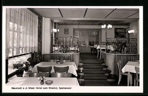 AK Neustadt a. d. Wied, Hotel zum Wiedtal, Inh. Jos. Lorscheid, Speisesaal